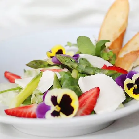 Noma Zameczek Mysliwski Promnice 4* Kobior