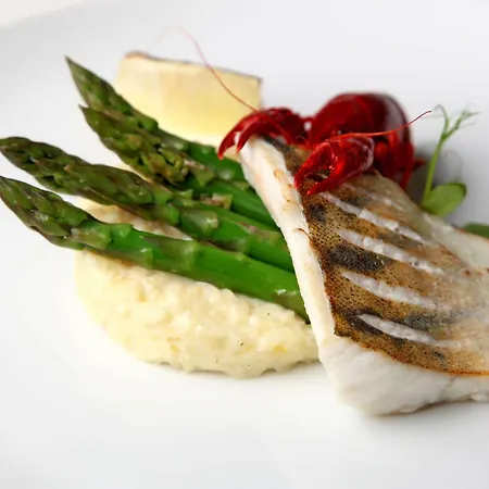 Noma Zameczek Mysliwski Promnice 4* Kobior