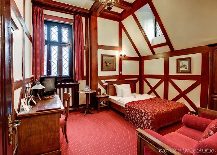 Noma Zameczek Mysliwski Promnice Отель Кобюр